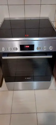 Bosch Eletiric Stove four eletiric houb Display model