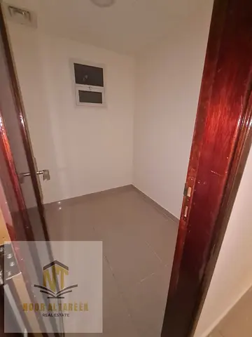 Apartment Number: 601 Room Size: 2 bedrooms, including a master bedroom with an ensuite bathroom Number of Bathrooms: 3 bathrooms in total Balcony: Av