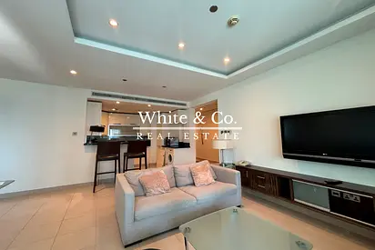 FULLY FURNISHED| NEXT TO METRO|VACANT JUNE