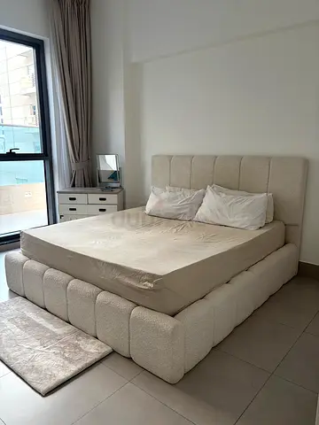 King size bed