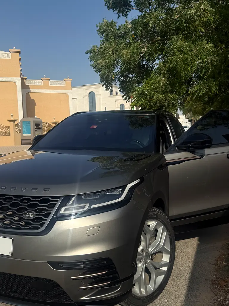 Land Rover Range Rover Velar 2020 — photo 1 of 7