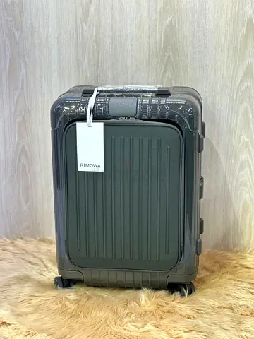 Rimowa travel luggage 🧳