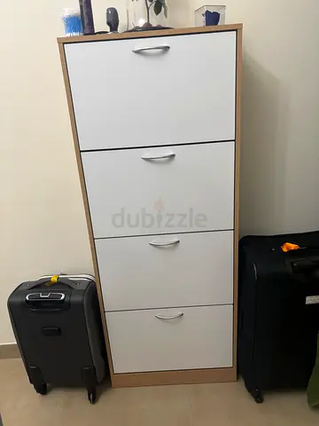 Slim tall cabinet with 4 doors – oak frame, white fronts