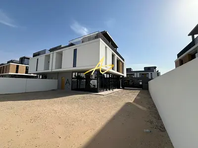 Single Row | Close to Park | Sky Suite