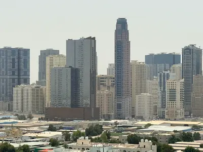 شقة واسعة مكونة من  غرفتين  نوم متاحة للإيجار في منطقة النهدة- بالقرب من مخرج دبي