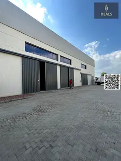 Warehouse with Mezzanine for Rent in Al Jurf 2 | 3,552 Sqft | AED 125,000 | Ideal for Storage &amp; 