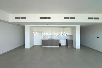 Single Row | Near Golden Beach | Vacant