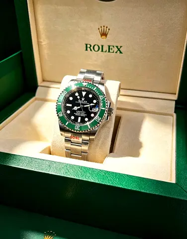 Rolex Submariner Stainless Steel with Green Bezel Master Copy Watch (Box Included)