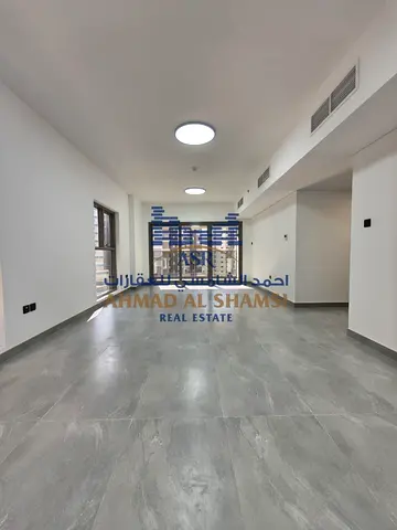 Exquisite Luxury Brand New 3 BHK + Maidroom Apartment with Corniche View || Gym And Pool || 2 Car P