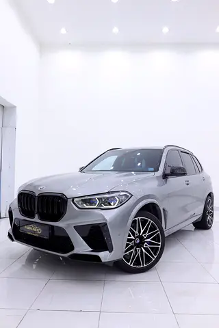 X5 M COMPETITION 2021 GCC CARBON PACKAGE + Excellent Condition + Rear entertainment