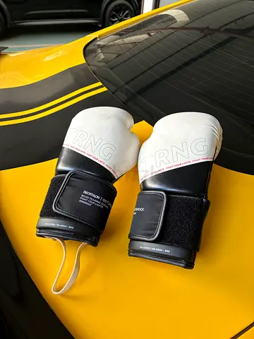 Boxing Gloves Decathlon 8oz – Like New