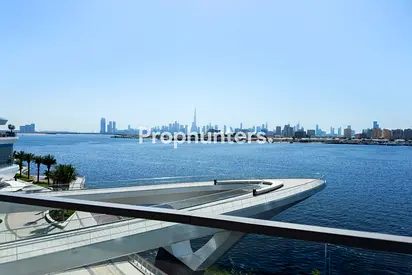 LARGE LAYOUT | FULL SKYLINE VIEW | CORNER | LUXURY