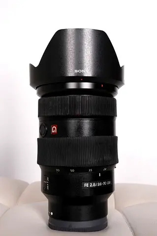 Sony FE 24-70mm f/2.8 GM Zoom Lens (Good Condition)