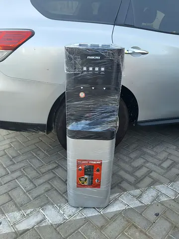 Bottom load water dispenser B