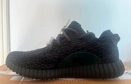 Yeezy boost pirates ( brand new )