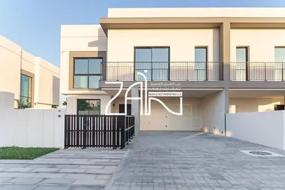 Vacant|4 Payment|Near Park|Single Row| Prime Area