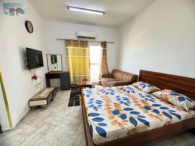 High-standard studio with new, clean furniture, separate kitchen, sea view, close to all services, all bills included.