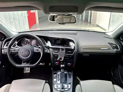 صورة 9 لـ 2016 AUDI RS4
