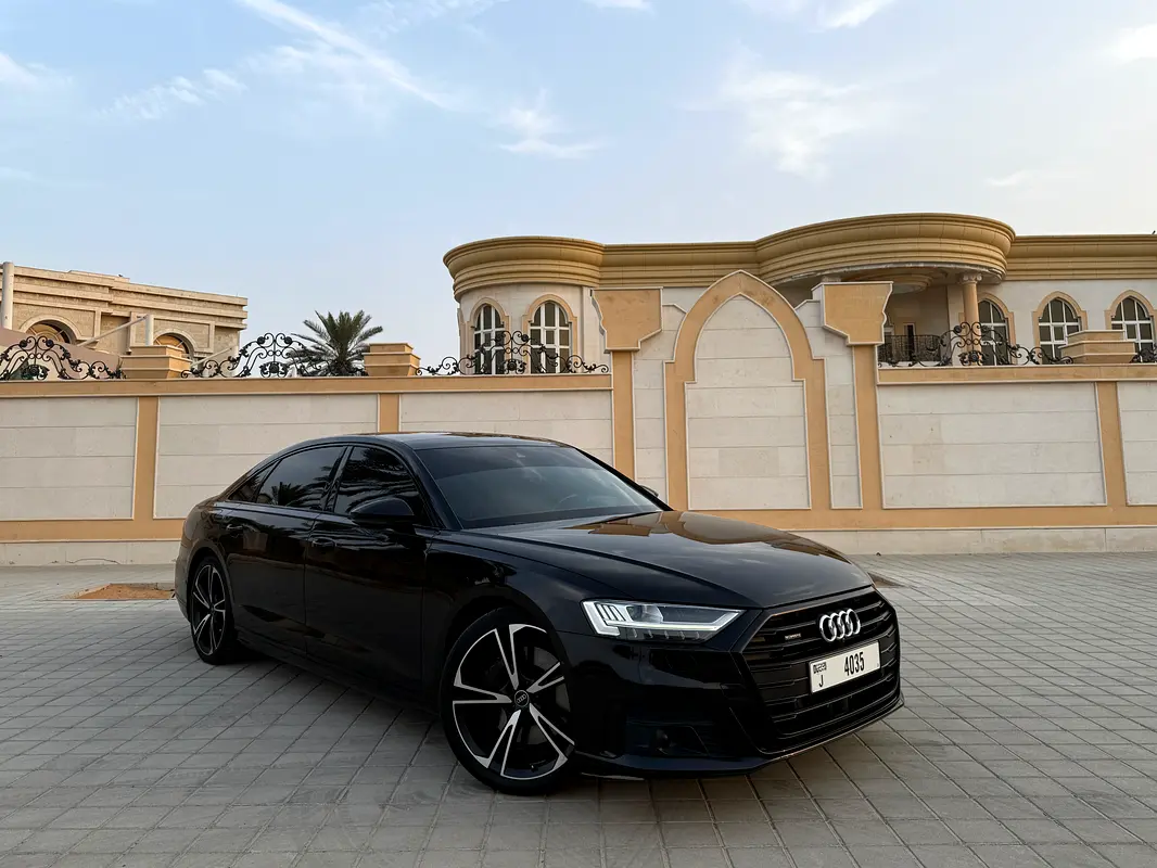 Audi A8 2021 — photo 1 of 15