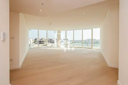 Low Floor | Sea View | Amazing location