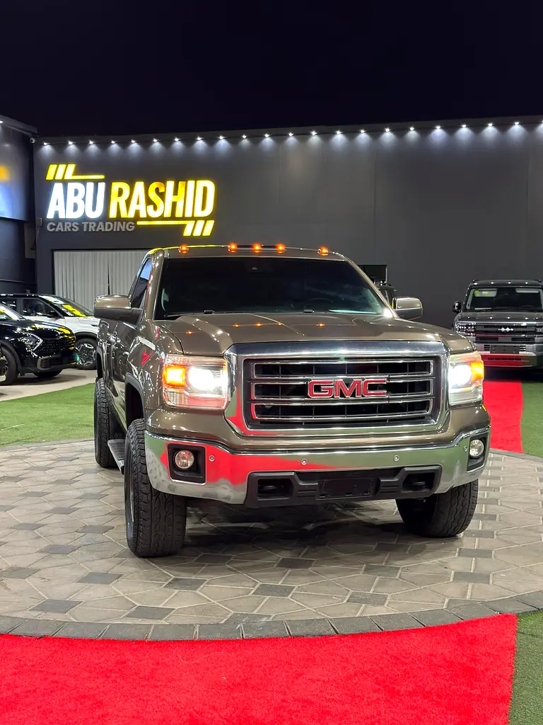 GMC Sierra 2015 — photo 1 of 6