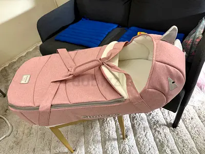 Pink Baby Moses Basket / Portable Bassinet with Hood — Good Condition