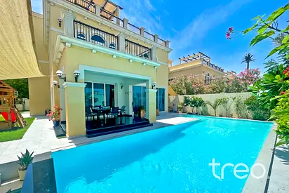 Custom Pool | D9 | Single Row | Landscaped