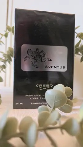 Urgent sell  brand new 100%original Creed Aventus perfume