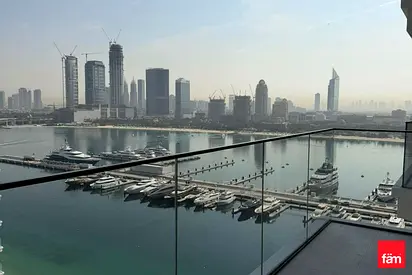 Breathtaking Marina Skyline and Sea Views