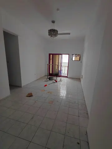 2 bedroom apartment on main road with balcony spacious layout close to services good price ideal fo