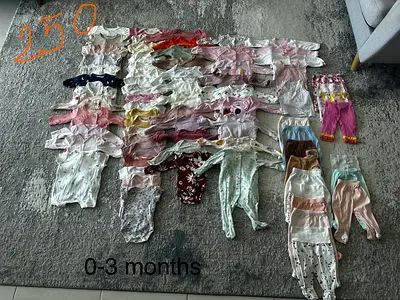Clothes for a girl 0-3 months