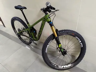 Specialized Stumpjumper Full Suspension Mountain Bike - Size M 2022
