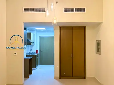 Large Studio | Unfurnished | Next to Metro