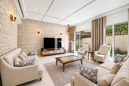 Luxury 5BR+1 Maid's Room |With Pool |Family Villa