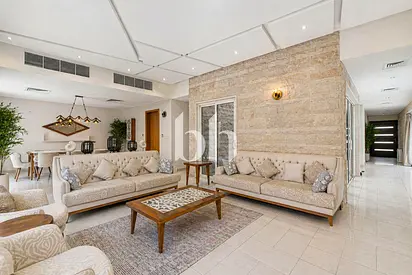 Luxury 5BR+1 Maid's Room |With Pool |Family Villa