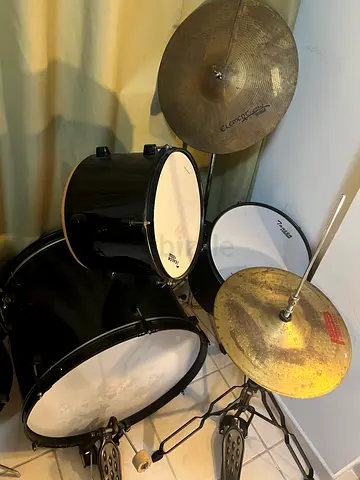 Compact 5-piece Drum Set with Cymbals - Used