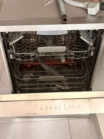 Ariston Dishwasher — Need maintenance