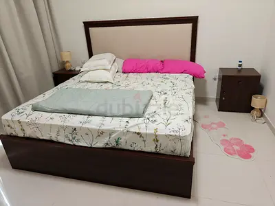 Full bedroom set (bed, tables, chester, mattress)