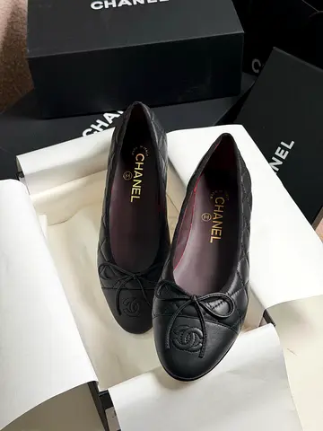 CHANEL WOMEN SHOES 👟