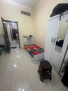 Shared Accommodation Available in Barsha 1 at Negotiable Price