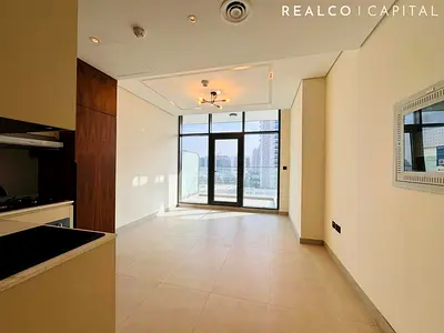 Brand New Studio Front Of The Metro | Vacant