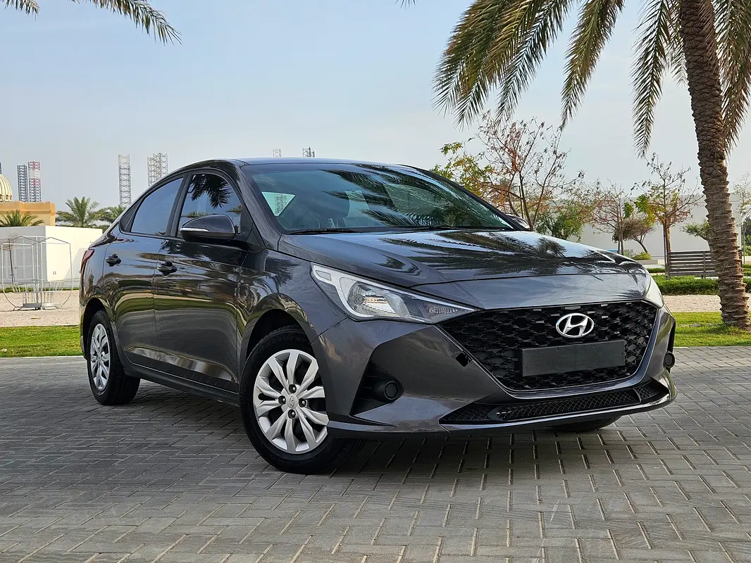 Hyundai Accent 2023 — photo 1 of 20