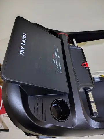 Fully Automatic Treadmill with massager ,speakers and incline option