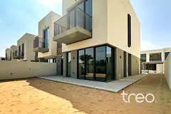 Gym &amp; Pool Nearby|Back to Back|Brand New