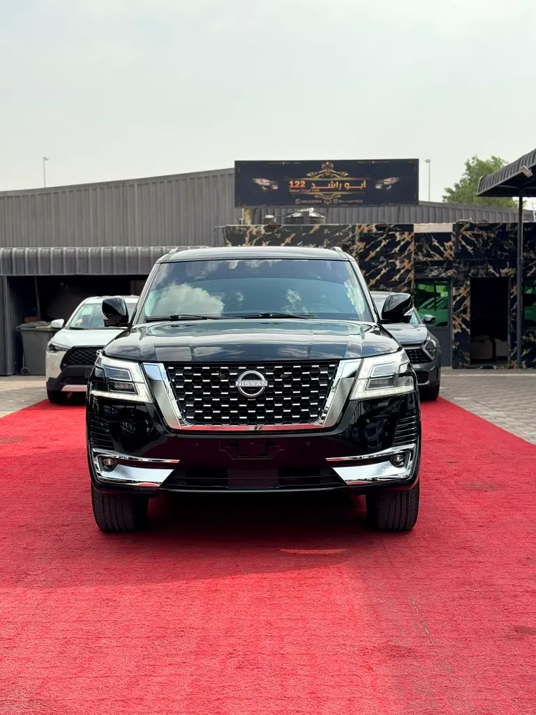 Nissan Patrol 2021 — photo 1 of 18
