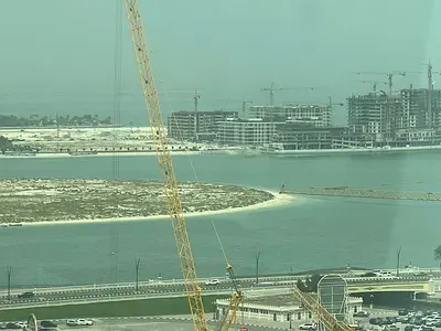 Sea view | Free parking | Storage room | Spacious layout | Well-distributed rooms | Open city view