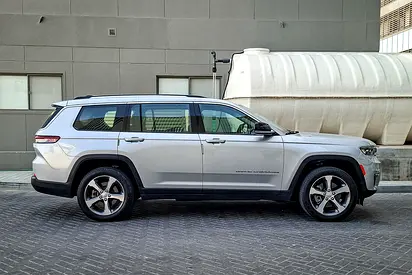 صورة 4 لـ 2023 JEEP GRAND CHEROKEE L
