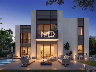 Single Row | 5BR+M Villa | Generous Plot Area