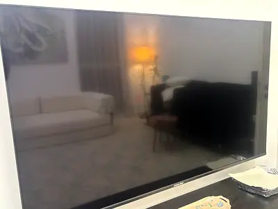 Large QLED 4k Flat Screen TV - Flawless Working Condition