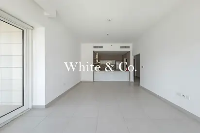 VACANT | UNFURNISHED | BALCONY